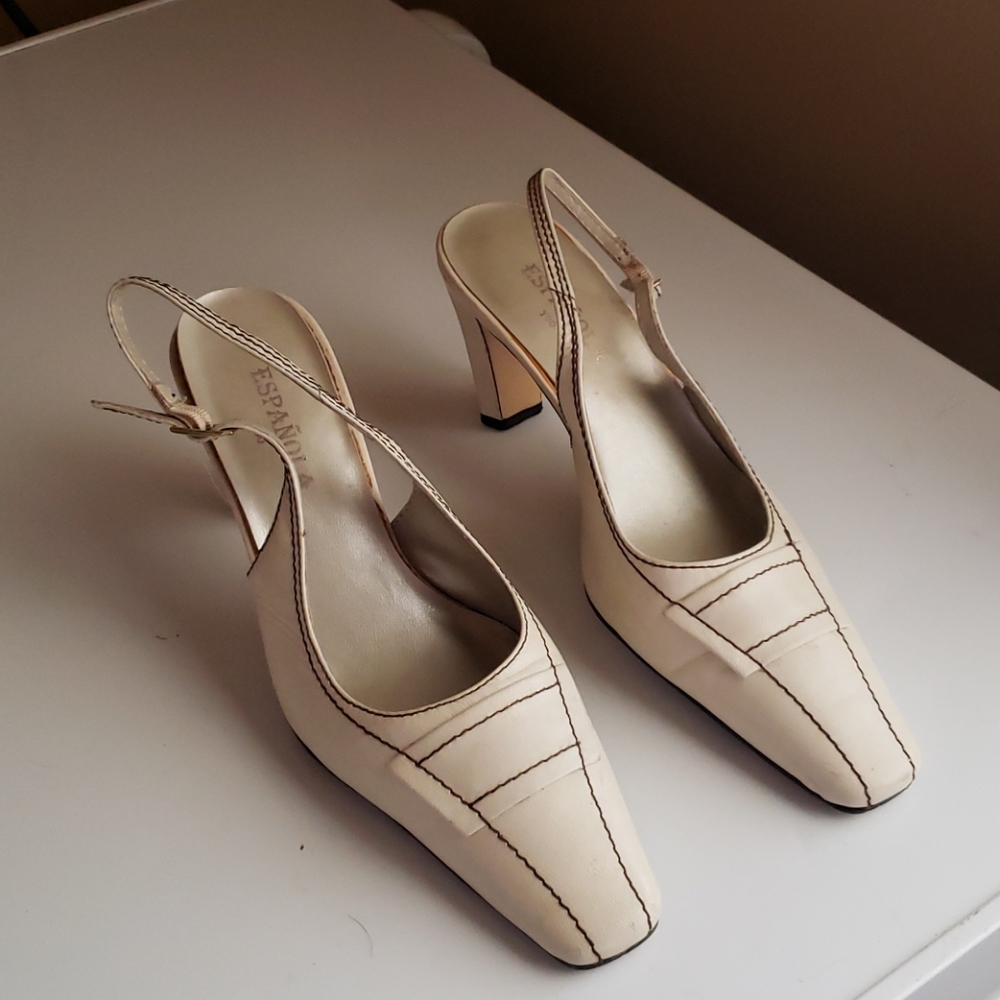 Women dress shoes